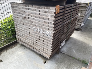 Ca. 228x Guyana Ipé Planken Fijnbezaagd, 27x80mm, lengte 125cm